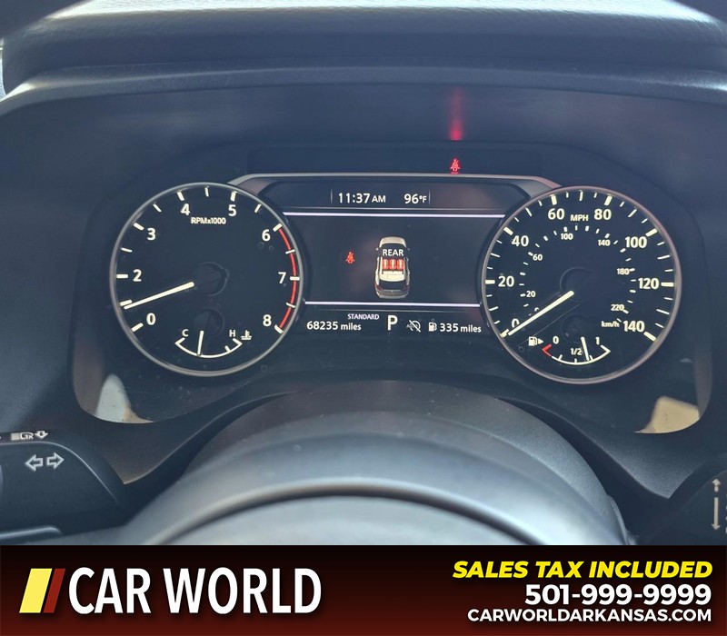 Nissan Rogue Vehicle Full-screen Gallery Image 17