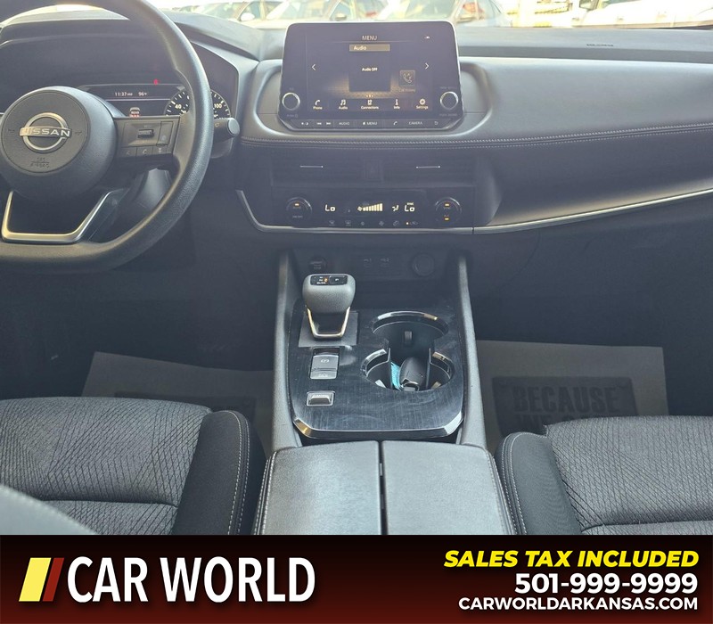 Nissan Rogue Vehicle Full-screen Gallery Image 18