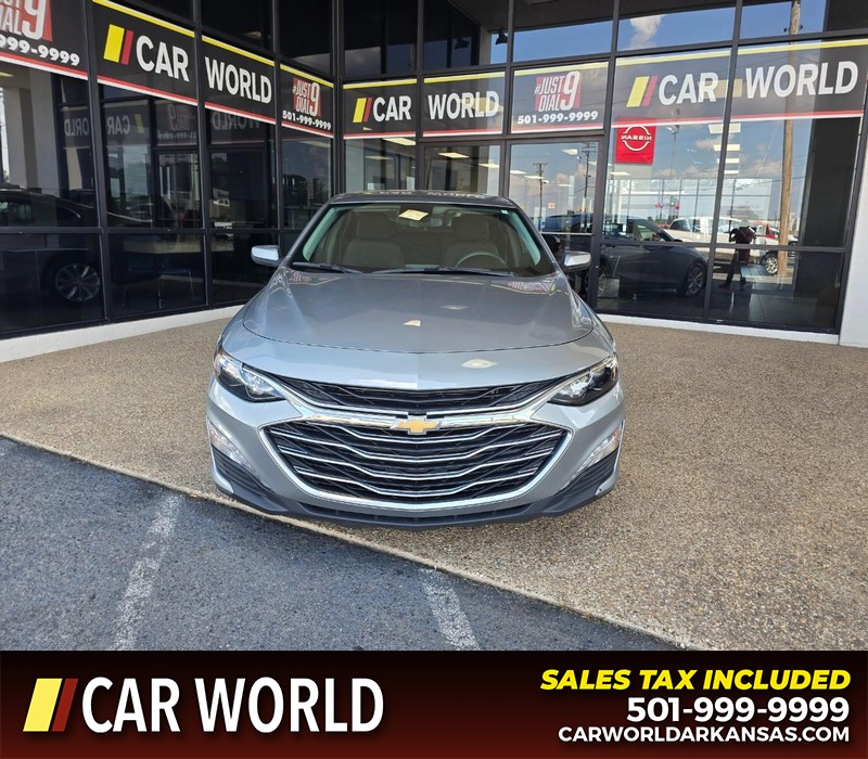 Chevrolet Malibu Vehicle Full-screen Gallery Image 2