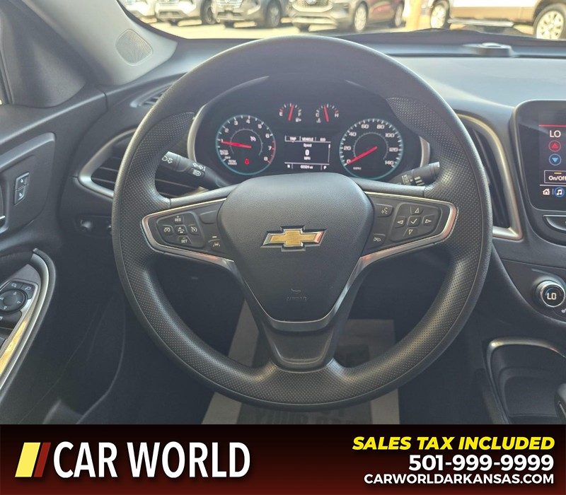 Chevrolet Malibu Vehicle Full-screen Gallery Image 15