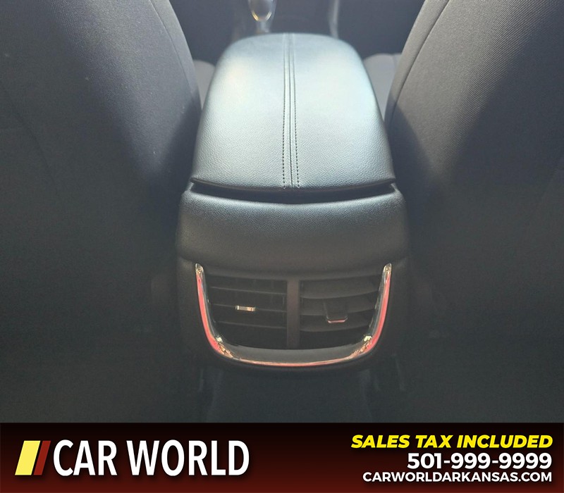 Chevrolet Malibu Vehicle Full-screen Gallery Image 19
