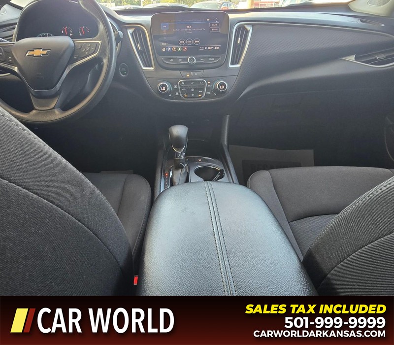 Chevrolet Malibu Vehicle Full-screen Gallery Image 18