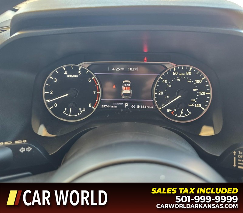 Nissan Rogue Vehicle Full-screen Gallery Image 17