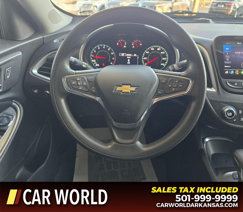 Chevrolet Malibu Vehicle Full-screen Gallery Image 15