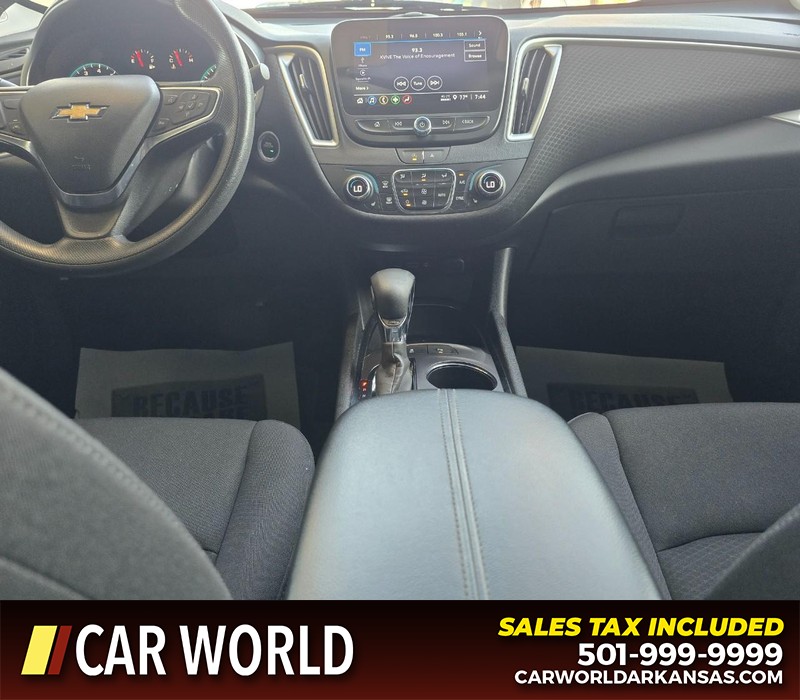 Chevrolet Malibu Vehicle Full-screen Gallery Image 18