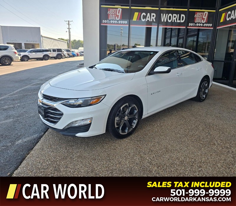 Chevrolet Malibu Vehicle Full-screen Gallery Image 3