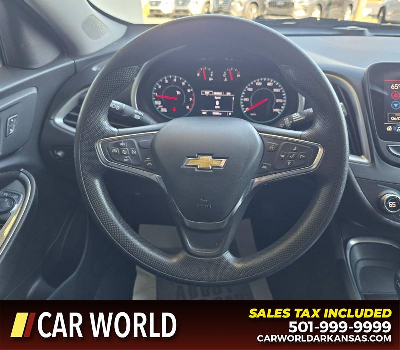 Chevrolet Malibu Vehicle Full-screen Gallery Image 15