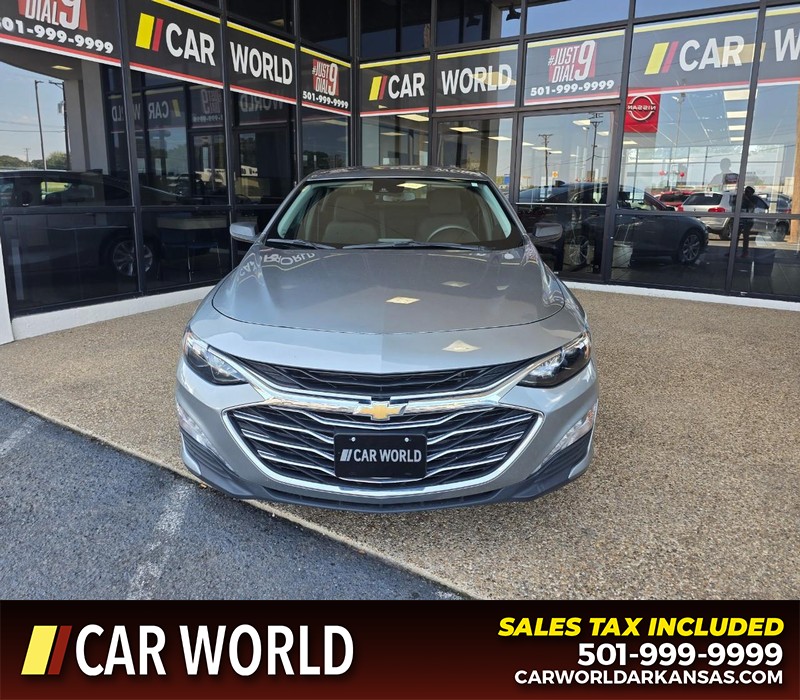 Chevrolet Malibu Vehicle Full-screen Gallery Image 2