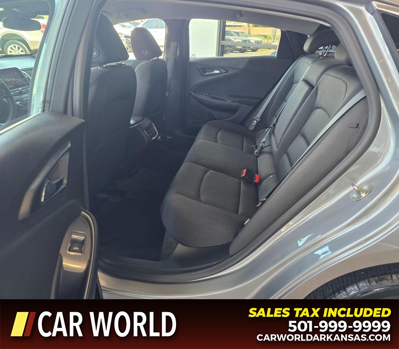Chevrolet Malibu Vehicle Full-screen Gallery Image 10