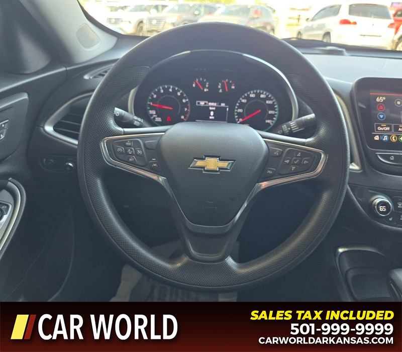 Chevrolet Malibu Vehicle Full-screen Gallery Image 15