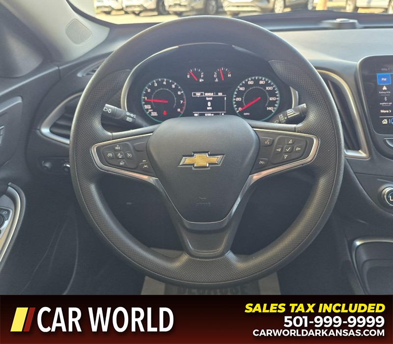 Chevrolet Malibu Vehicle Full-screen Gallery Image 15