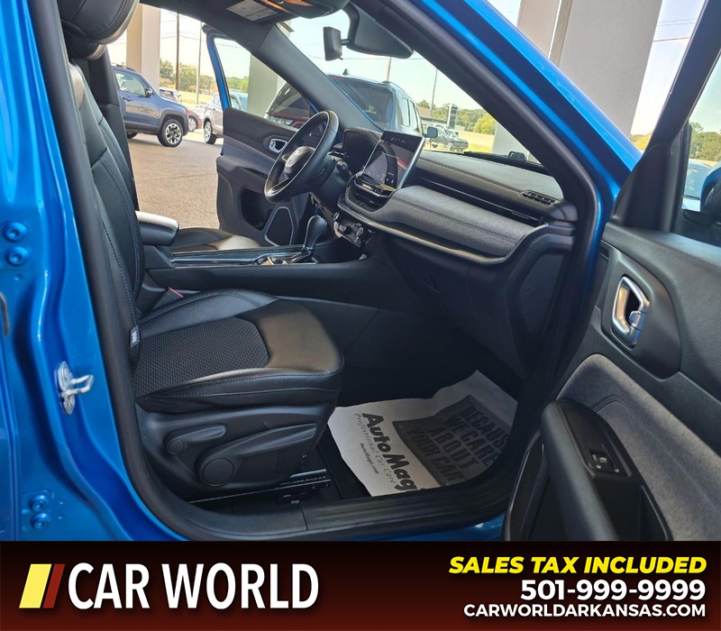 Jeep Compass Vehicle Full-screen Gallery Image 11