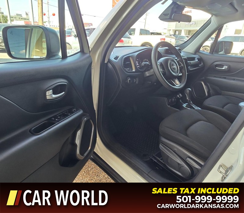Jeep Renegade Vehicle Full-screen Gallery Image 7