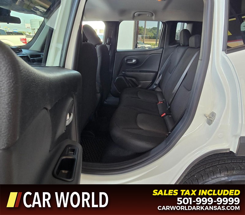 Jeep Renegade Vehicle Full-screen Gallery Image 10