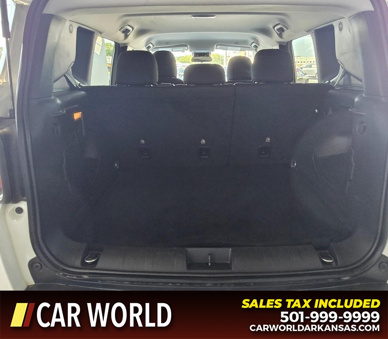 Jeep Renegade Vehicle Full-screen Gallery Image 13