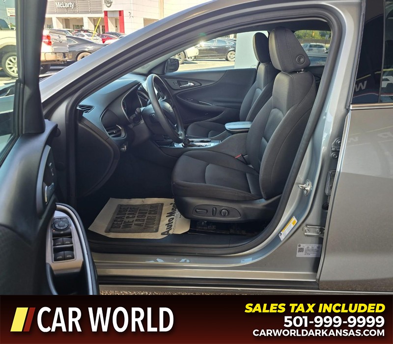 Chevrolet Malibu Vehicle Full-screen Gallery Image 8