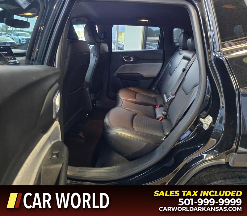 Jeep Compass Vehicle Full-screen Gallery Image 10