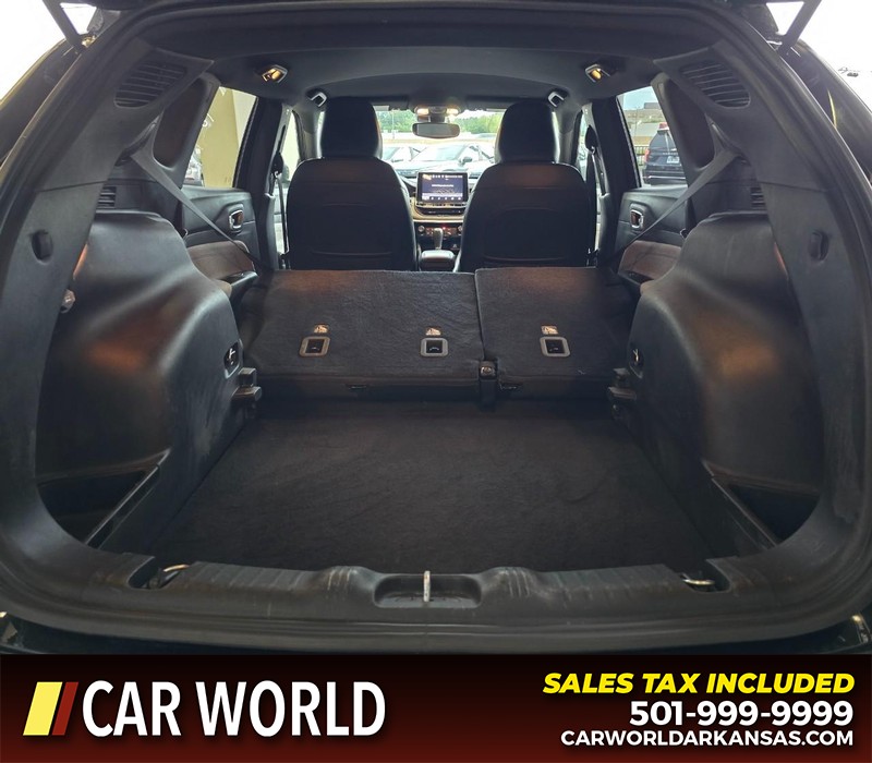 Jeep Compass Vehicle Full-screen Gallery Image 14
