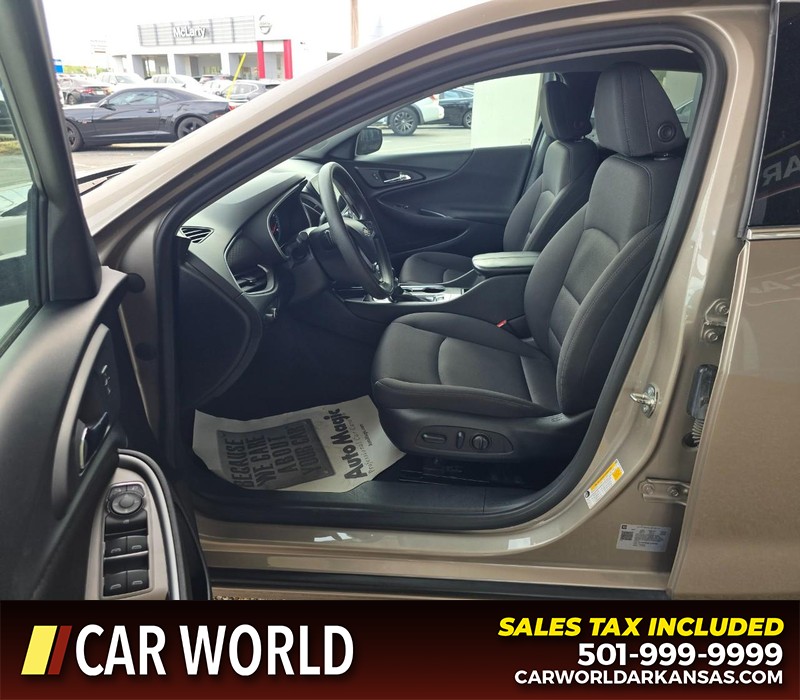 Chevrolet Malibu Vehicle Full-screen Gallery Image 8