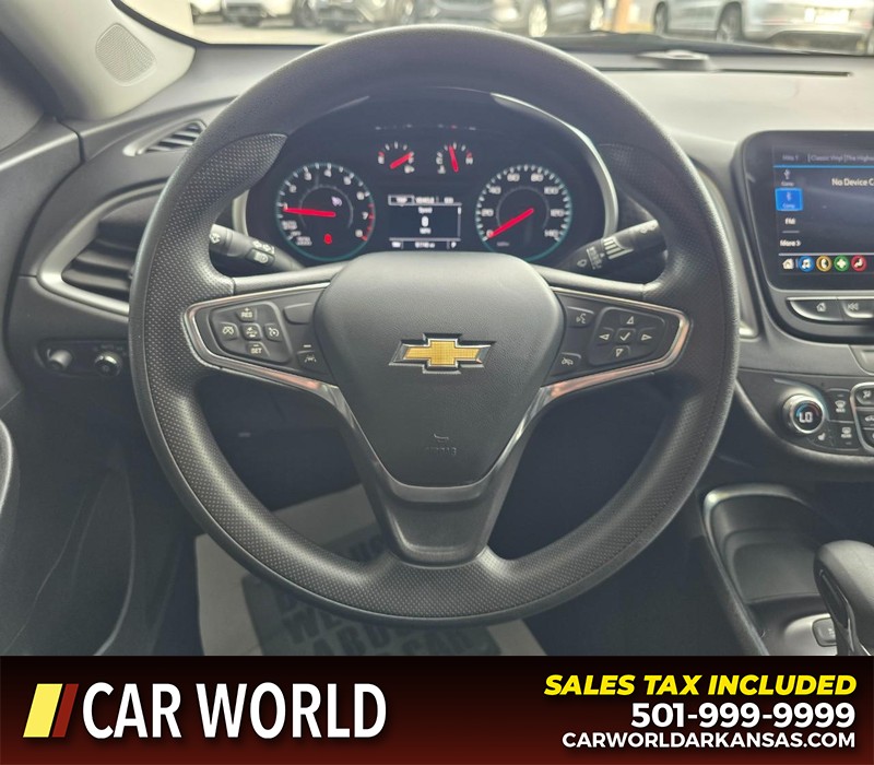 Chevrolet Malibu Vehicle Full-screen Gallery Image 15