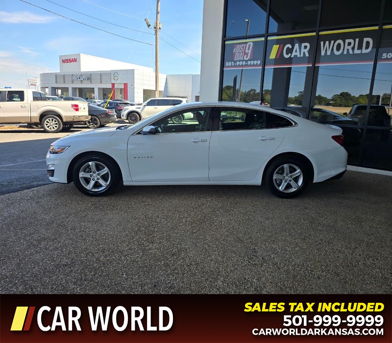 Chevrolet Malibu Vehicle Full-screen Gallery Image 4