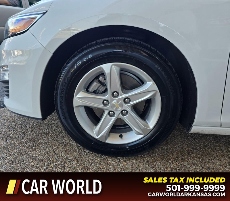 Chevrolet Malibu Vehicle Full-screen Gallery Image 6