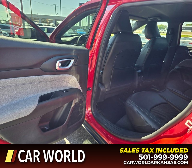 Jeep Compass Vehicle Full-screen Gallery Image 9