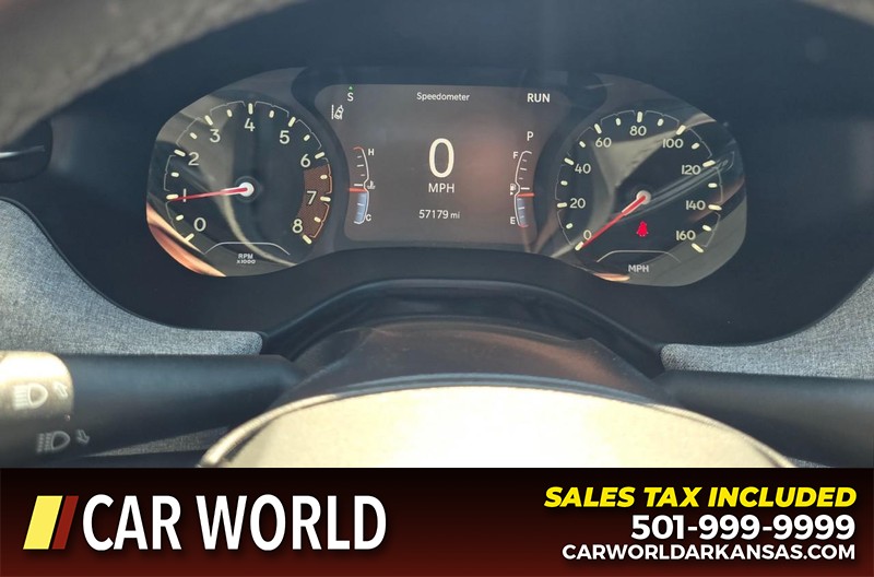 Jeep Compass Vehicle Full-screen Gallery Image 17