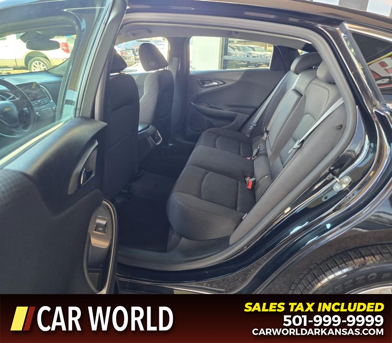 Chevrolet Malibu Vehicle Full-screen Gallery Image 10
