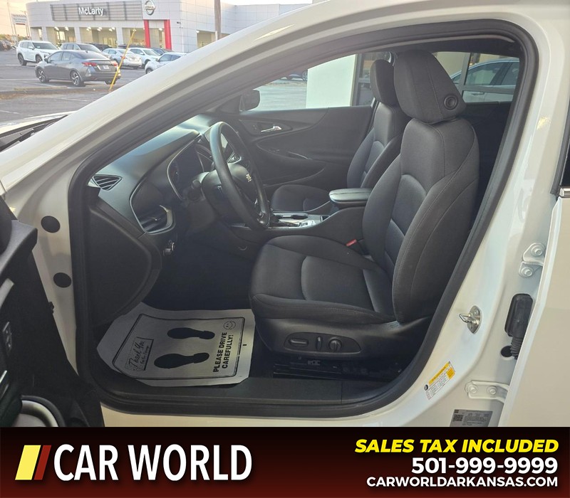 Chevrolet Malibu Vehicle Full-screen Gallery Image 8
