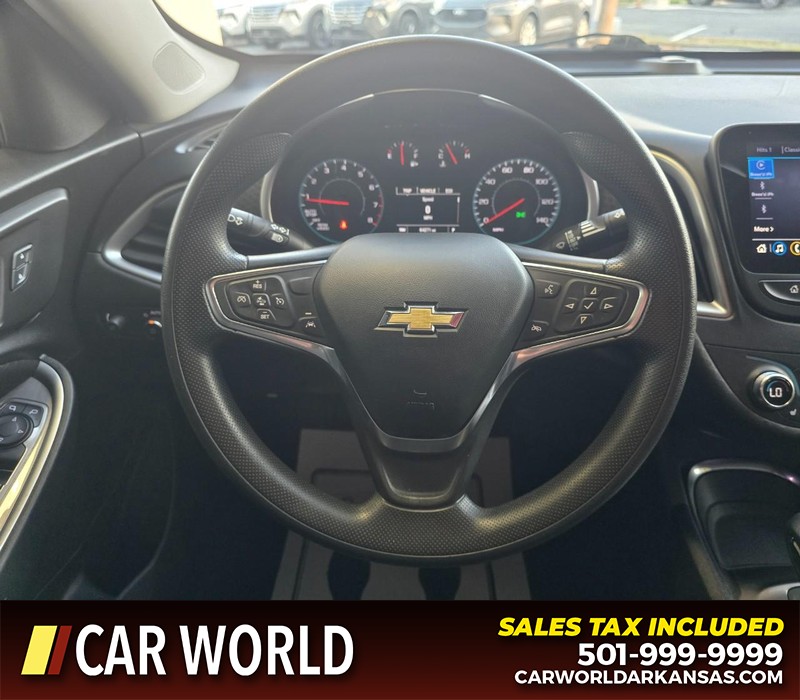 Chevrolet Malibu Vehicle Full-screen Gallery Image 15