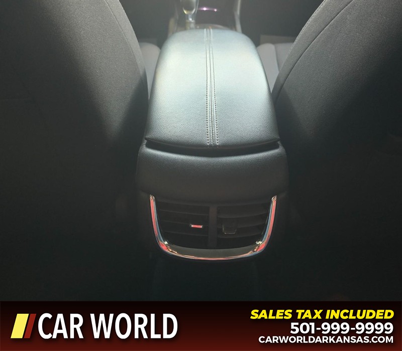 Chevrolet Malibu Vehicle Full-screen Gallery Image 19