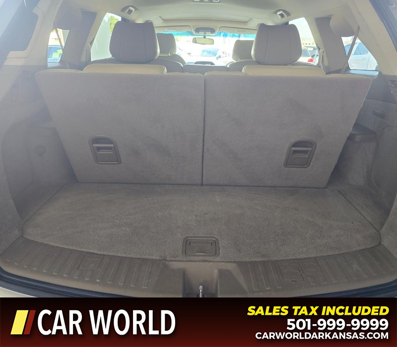 Acura MDX Vehicle Full-screen Gallery Image 15