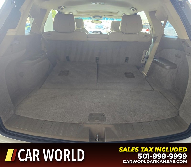 Acura MDX Vehicle Full-screen Gallery Image 16