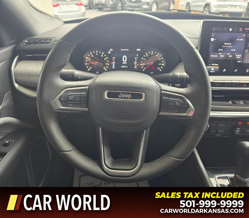 Jeep Compass Vehicle Full-screen Gallery Image 15