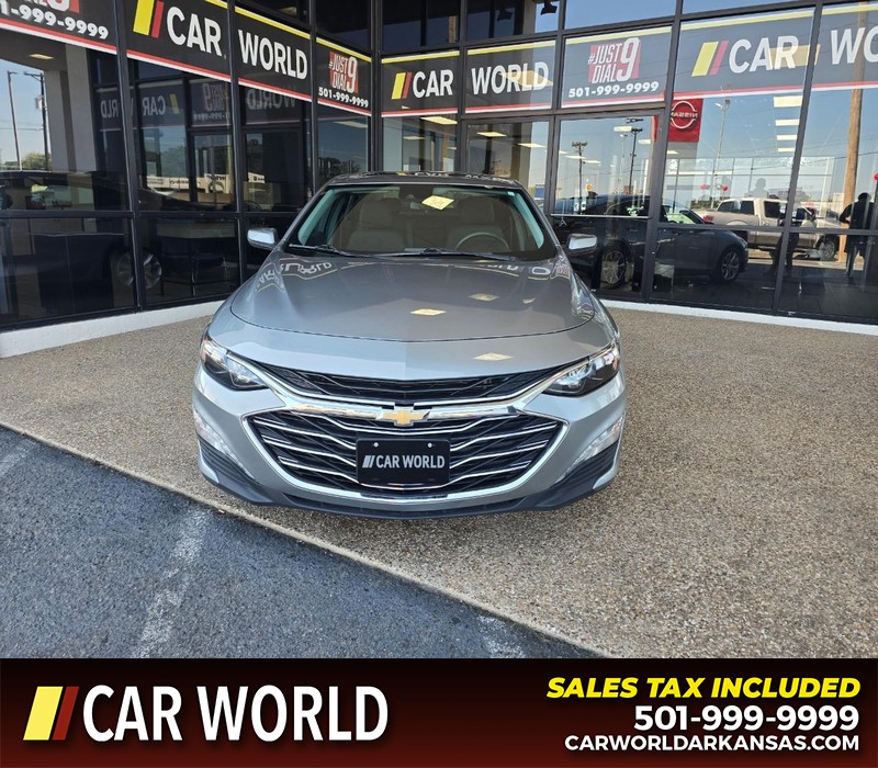 Chevrolet Malibu Vehicle Full-screen Gallery Image 2