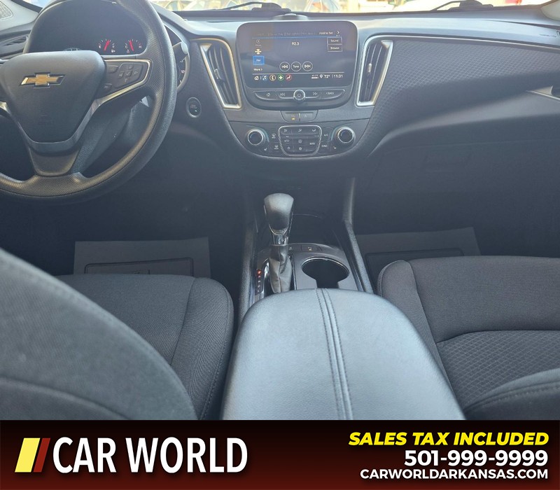 Chevrolet Malibu Vehicle Full-screen Gallery Image 18