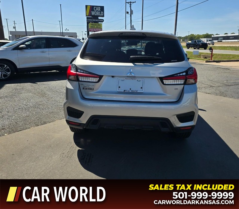 Mitsubishi Outlander Sport Vehicle Full-screen Gallery Image 5