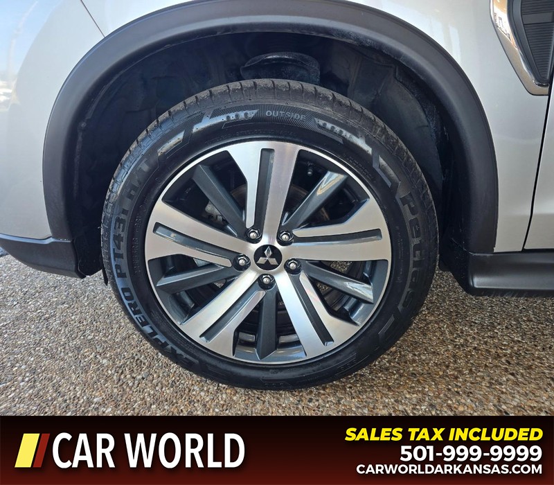 Mitsubishi Outlander Sport Vehicle Full-screen Gallery Image 6