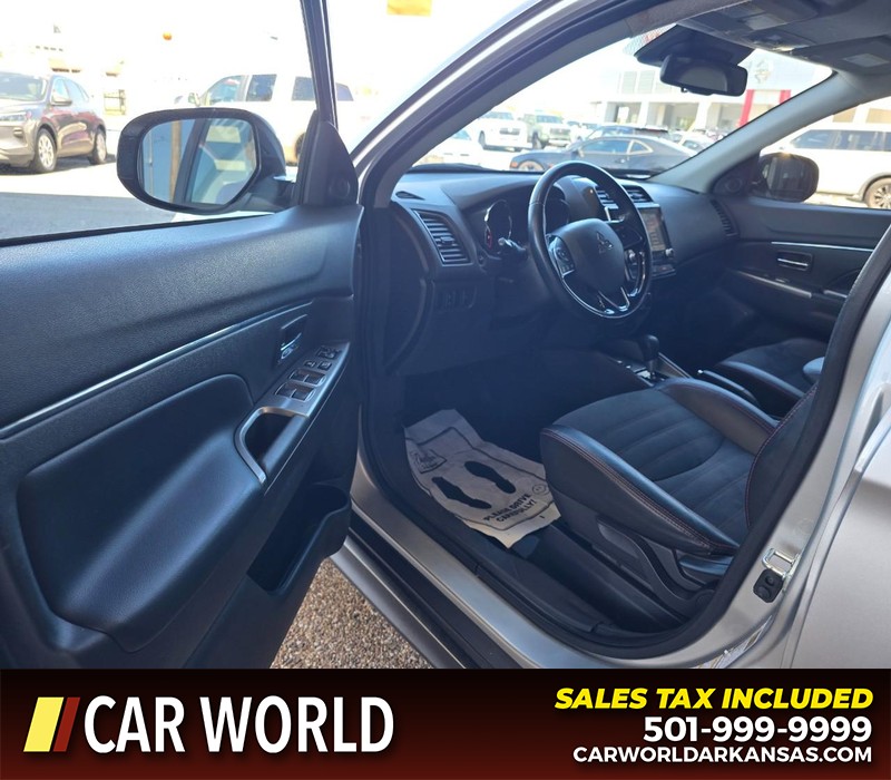 Mitsubishi Outlander Sport Vehicle Full-screen Gallery Image 7