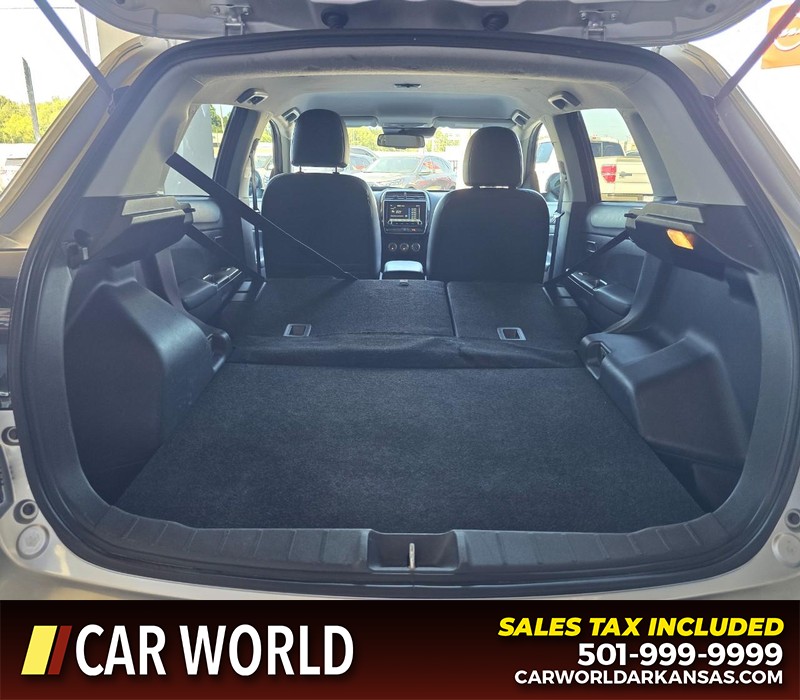 Mitsubishi Outlander Sport Vehicle Full-screen Gallery Image 14