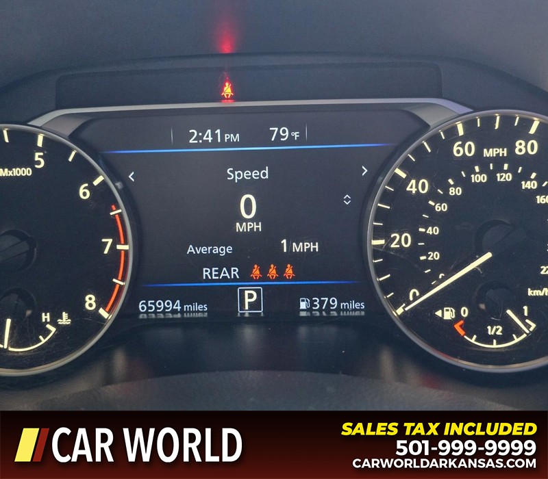 Nissan Altima Vehicle Full-screen Gallery Image 16