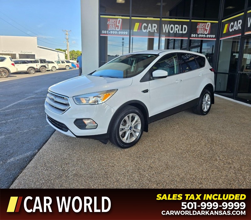 Ford Escape Vehicle Full-screen Gallery Image 3