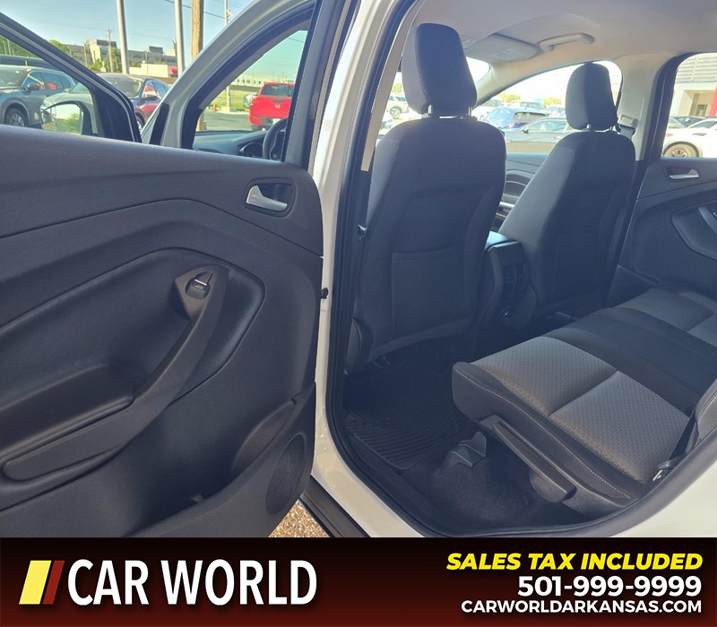 Ford Escape Vehicle Full-screen Gallery Image 9