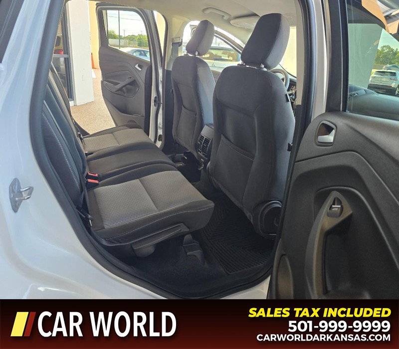 Ford Escape Vehicle Full-screen Gallery Image 12