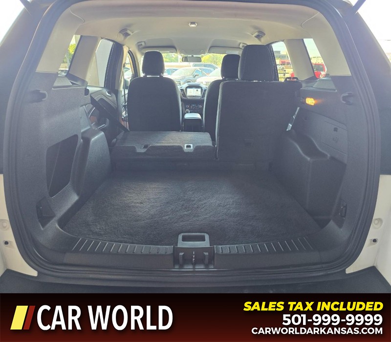 Ford Escape Vehicle Full-screen Gallery Image 14