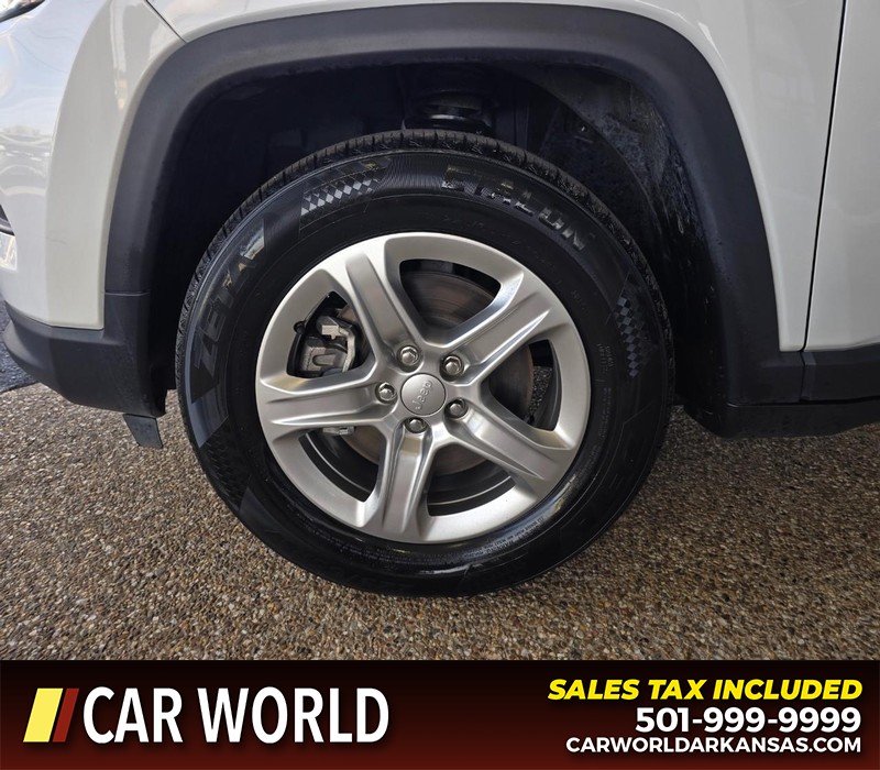 Jeep Compass Vehicle Full-screen Gallery Image 6