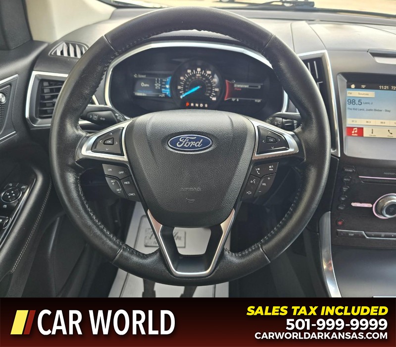 Ford Edge Vehicle Full-screen Gallery Image 17