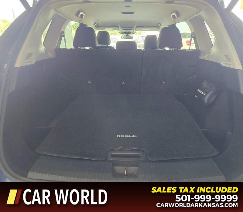 Nissan Rogue Vehicle Full-screen Gallery Image 13