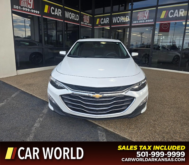 Chevrolet Malibu Vehicle Full-screen Gallery Image 2